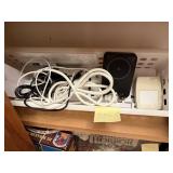 ELECTRONIC ACCESSORIES IN PLASTIC BASKET INCL
