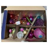 ASSORTED DECORATIVE CHRISTMAS ORNAMENTS, VARIOUS
