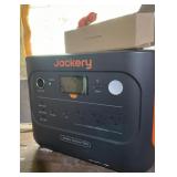 JACKERY EXPLORER 1000 PORTABLE POWER STATION W/