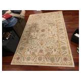 WOOL AREA RUG, TRADITIONAL FLORAL PATTERN, CREAM