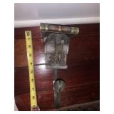WALL-MOUNTED HOOK, DECORATIVE SHELF TOP, MONKEY