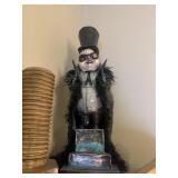 THE PENGUIN FIGURE, BATMAN RETURNS CHARACTER, TOP