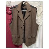 MENS CLOTHING ASSORTMENT INCL BROWN HERRINGBONE