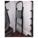 FOLDING STEP LADDER, THREE-STEP, ALUMINUM TREADS,