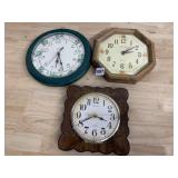 WALL CLOCKS (3), INCLUDES SPARTUS QUARTZ, WOODEN