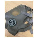 U.S.R. GAS MASK, RUBBER CONSTRUCTION, ADJUSTABLE