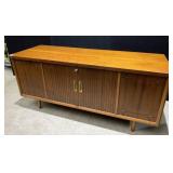 LANE ALTAVISTA, VA. MID-CENTURY MODERN CEDAR