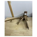 NATURAL DRIFTWOOD ROOT PIECE.