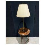 VTG BAMBOO STYLE ACCENT TABLE W/ BRASS LAMP,