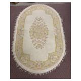 OVAL AREA RUG, FLORAL PATTERN, CREAM FIELD,