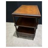HERITAGE HENREDON MAHOGANY THREE-TIER SIDE TABLE,