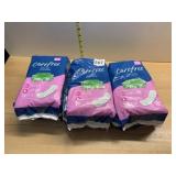 CAREFREE ULTRA THIN SUPER LONG PADS (3).