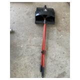 LIBMAN UPRIGHT DUST PAN, PLASTIC CONSTRUCTION,
