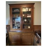 VTG OAK CHINA CABINET, TWO GLASS DOORS, TWO LOWER