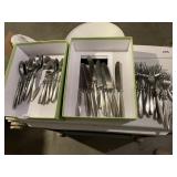 STAINLESS STEEL FLATWARE SERVICE, INCLUDES DINNER