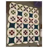 VTG COTTON QUILT, MULTICOLORED PATCHWORK PATTERN,