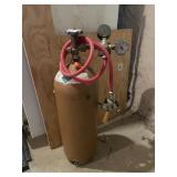 CARBON DIOXIDE TANK W/ ASHCROFT PRESSURE GAUGE,