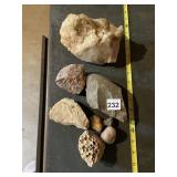 ASSORTED GEOLOGICAL SPECIMENS, INCLUDES QUARTZ,