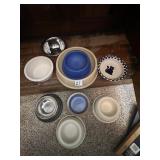 ASSORTED PET BOWLS (8) INCL STAINLESS STEEL,