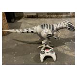 ROBOTIC DINOSAUR TOY W/ REMOTE CONTROL,