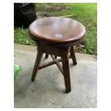 VTG WOOD PIANO STOOL, ADJUSTABLE HEIGHT, SWIVEL