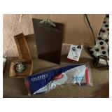 TOTES BOOK LIGHT & ASSORTED HOUSEHOLD