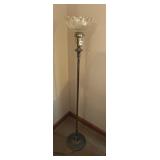 VTG BRASS FLOOR LAMP W/ SCALLOPED RIBBED GLASS