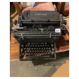 UNDERWOOD VTG TYPEWRITER, BLACK METAL