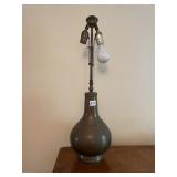 VTG BRASS TABLE LAMP, DUAL SOCKET, BULB INCLUDED.