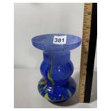 ART GLASS VASE, BLUE W/ MULTICOLOR SWIRL PATTERN,