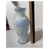 VTG FROSTED ART GLASS VASE, BLUE FLORAL RELIEF