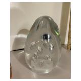 ART GLASS PAPERWEIGHT, EGG SHAPE, CONTROLLED