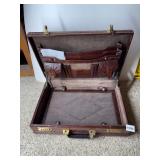 VINTAGE BROWN LEATHER ATTACHE CASE, DIAGONAL