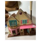 CALICO CRITTERS STYLE DOLLHOUSE, MULTI-LEVEL,