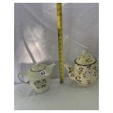 PFALTZGRAFF WINTERBERRY TEAPOT & ROYAL JACKSON