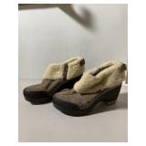 UGG AUSTRALIA SUEDE CLOGS, SHEEPSKIN LINED, WEDGE