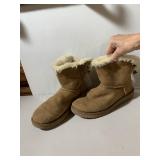 UGG AUSTRALIA SUEDE BOOTS, SHEEPSKIN LINED, TAN,