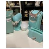 TOY KITCHEN APPLIANCE SET, INCLUDES MIXER, COFFEE