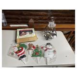 METAL WIRE SANTA CANDLE HOLDER, (4) PC LAWN