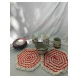 MIXED TABLEWARE LOT INCL ROYAL VICTORIA FINE BONE