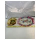 VTG AMBER GLASS ASHTRAY, FACETED FORM, TOGETHER