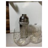 SHAKER SET AND GLASSES