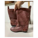 FRYE ROBIN BOOTS, REDDISH-BROWN LEATHER, WOVEN