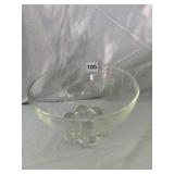 CLEAR GLASS SERVING BOWL, FOOTED BASE W/