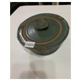 STUDIO POTTERY COVERED CASSEROLE DISH,