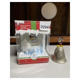 DISNEY STORE 2006 MICKEY AND MINNIE SNOWGLOBE,