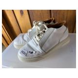 WHITE LEATHER SNEAKERS, TAN HEEL TAB, LACE-UP,