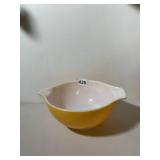 PYREX MIXING BOWL, YELLOW EXTERIOR, WHITE