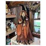 WITCH FIGURE, FABRIC AND COMPOSITION