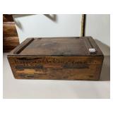UNITED STATES BISCUIT CO. WOODEN CRATE, HINGED